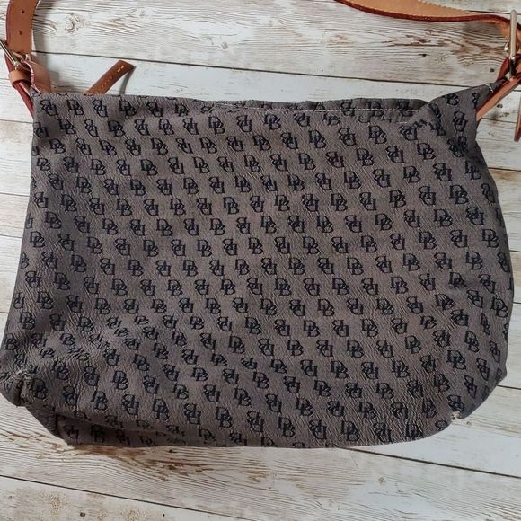 Dooney & Bourke Signature‎ Logo Initial Grey Black Cloth Purse Leather Strap - Picture 3 of 16